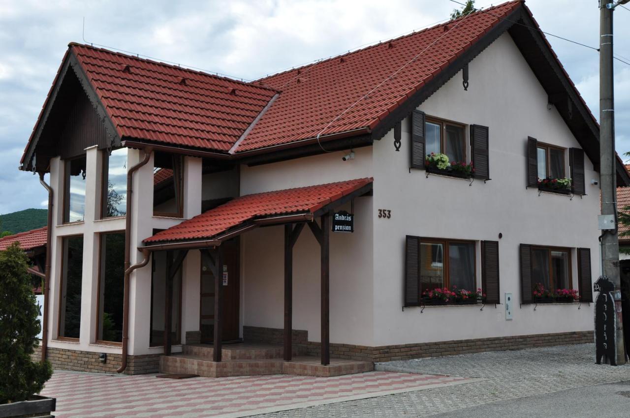 András penzión Krásnohorské Podhradie Esterno foto